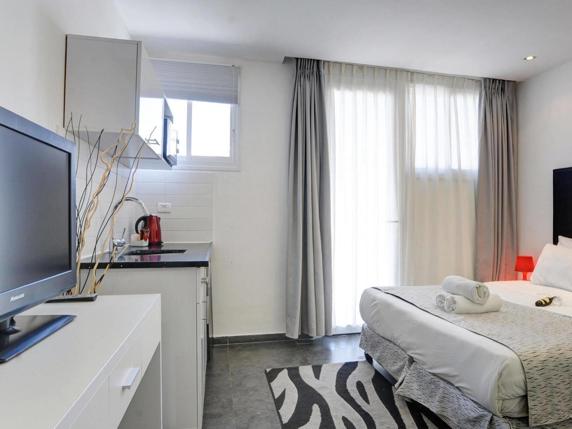 Residence Suites By Raphael Hotels Tel Aviv Buitenkant foto